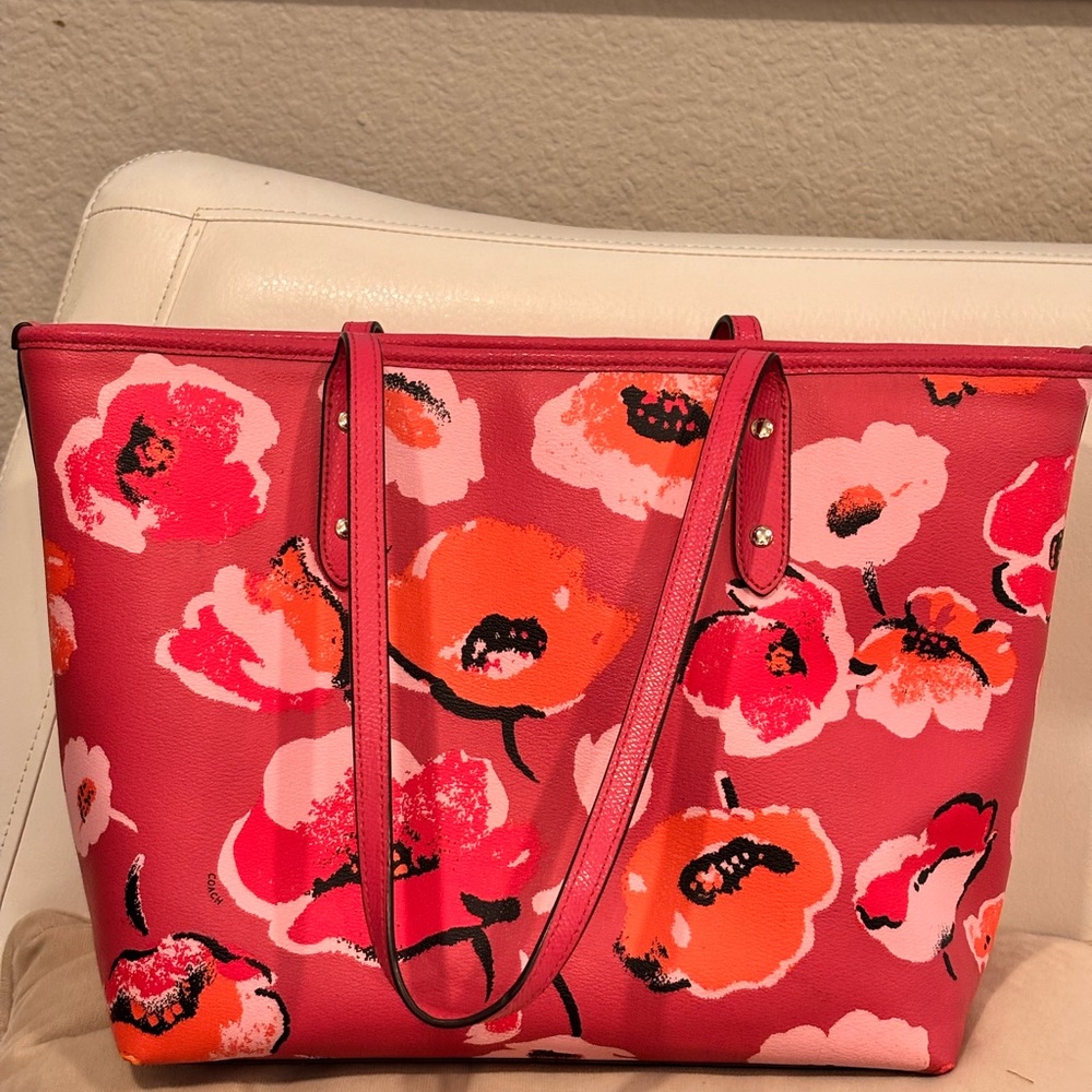 Coach Floral Red/Coral Tote Bag - Picture 9 of 16